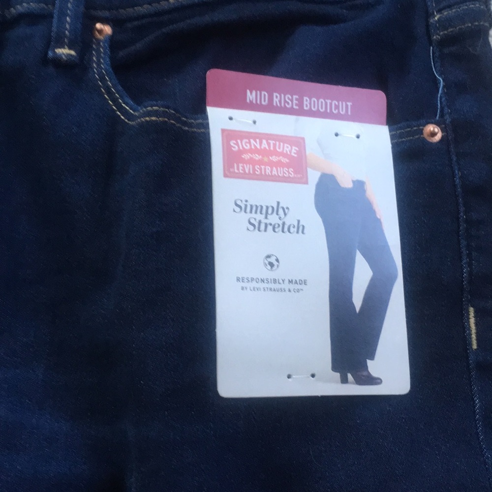 Mid Rise Boot Cut Levi’s 16S - Picture 3 of 8